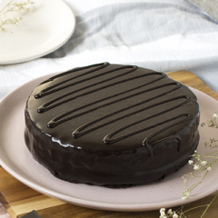 Russian Chocolate Cake Cheesecake | Vegan - Bianca Zapatka | Recipes